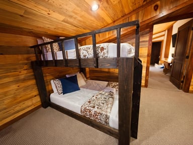 Queen Bedroom