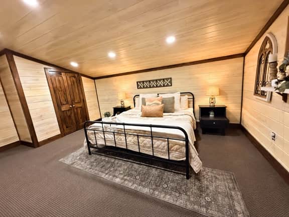 Prism Pines | Private Lake, Pool & Outdoor Kitchen